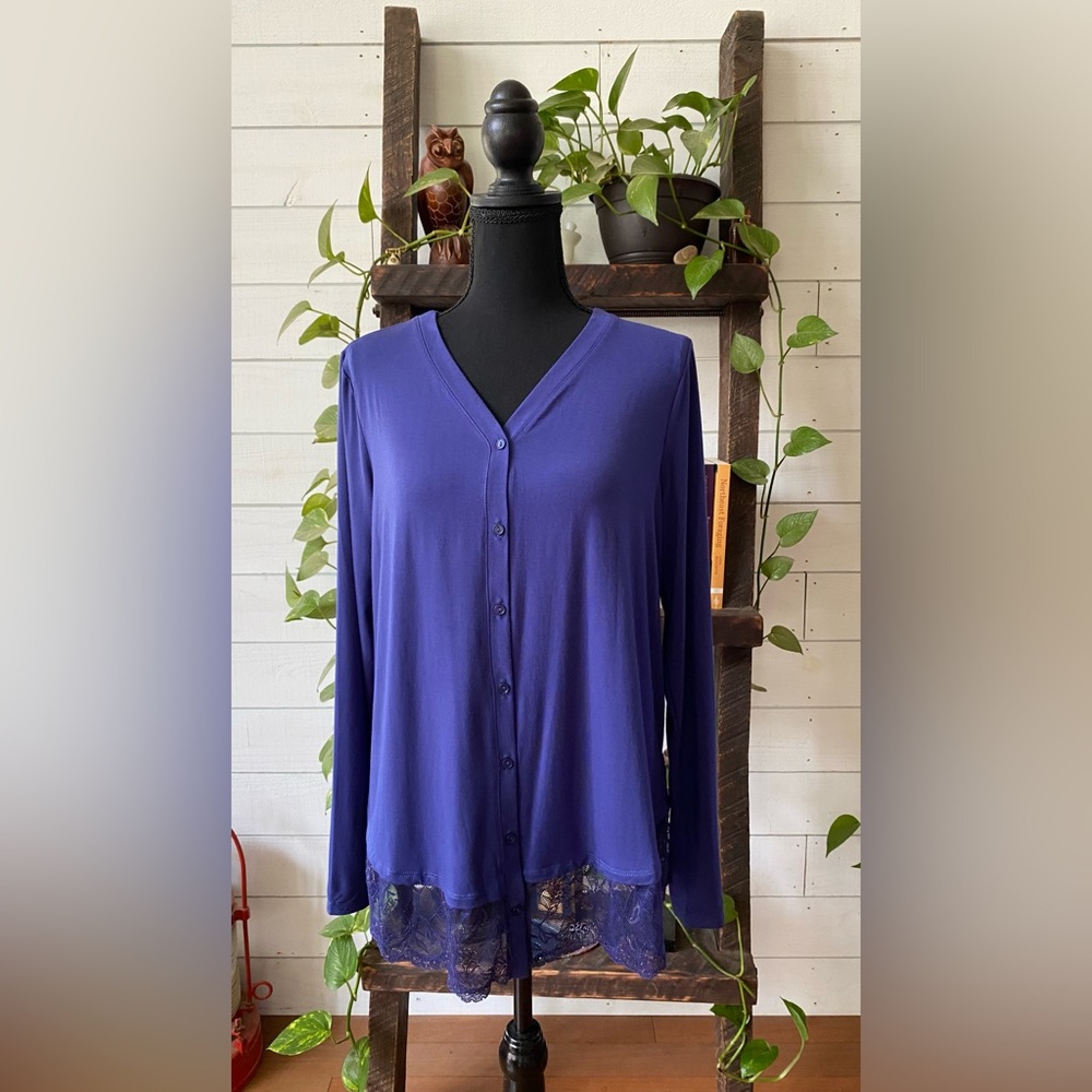 Logo by Lori Goldstein: Elegant Blue Cardigan with Lace Detail